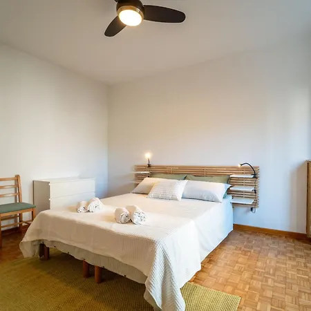 Guesthost - Comfy Flat X4 Close To The Center شقة *