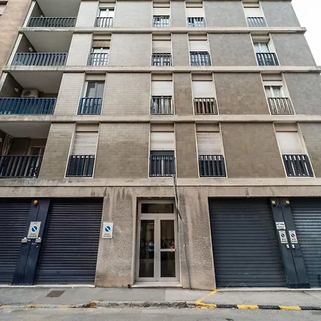 Guesthost - Comfy Flat X4 Close To The Center شقة *